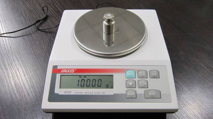 Весы AXIS A500(Б/У) лабораторные,ювелирные.