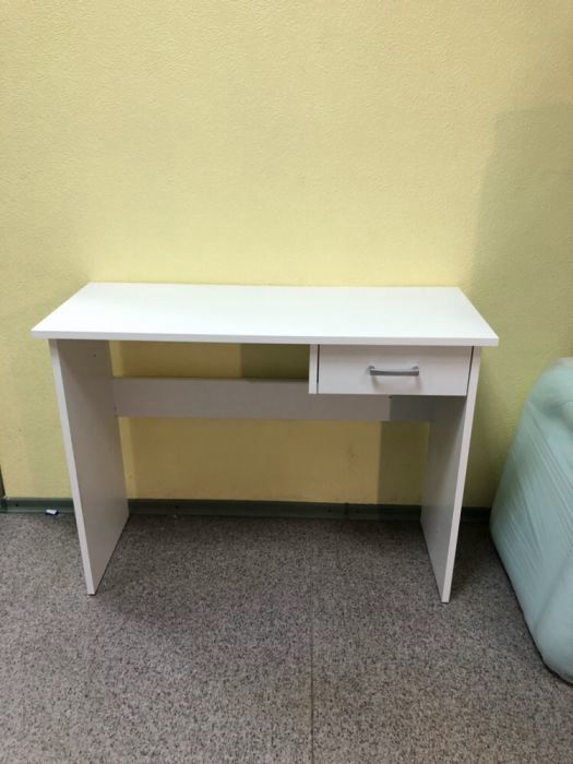 Стол, столик, письменный стол, небольшой белый стол Икея