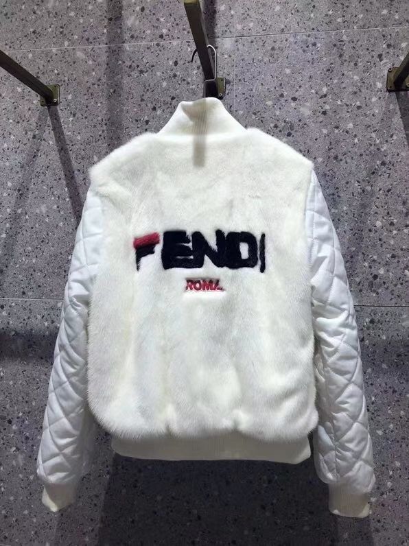 Куртка Fendi меховая