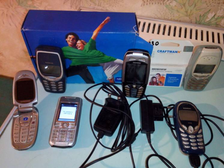 Телефоны прошлых лет- в один карман, в один пакет!