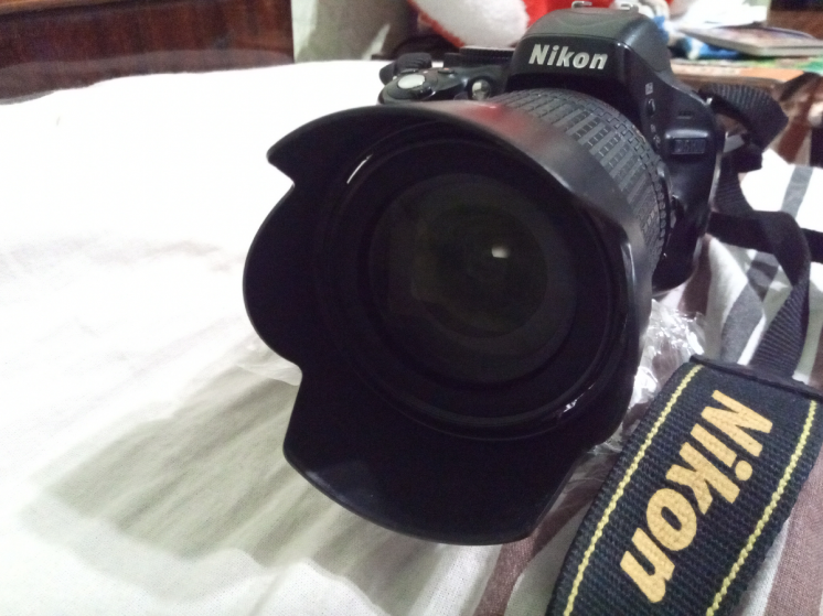 Бленда HB-42 на объектив Nikon 18-105