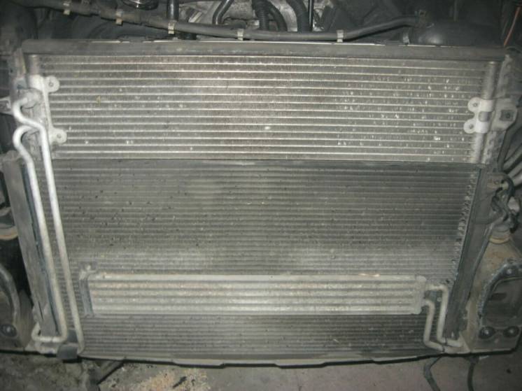 Радиатор Volkswagen Touareg 5.0 tdi v 10.