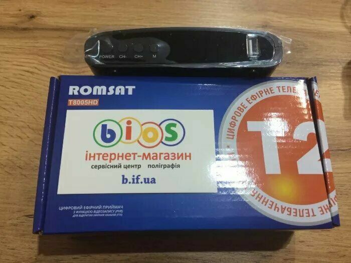 Цифровий тюнер Dvb-t2 Romsat T8005hd