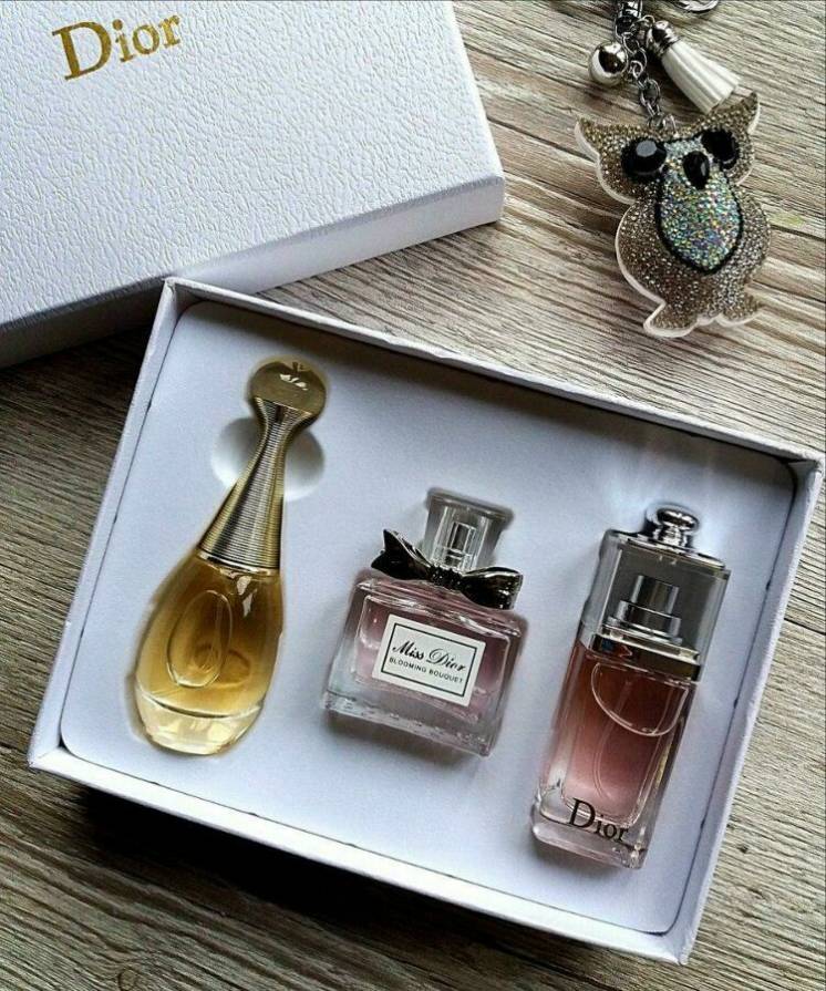 Лимитированный выпуск мини-парфюмов в наборе от Christian Dior станет