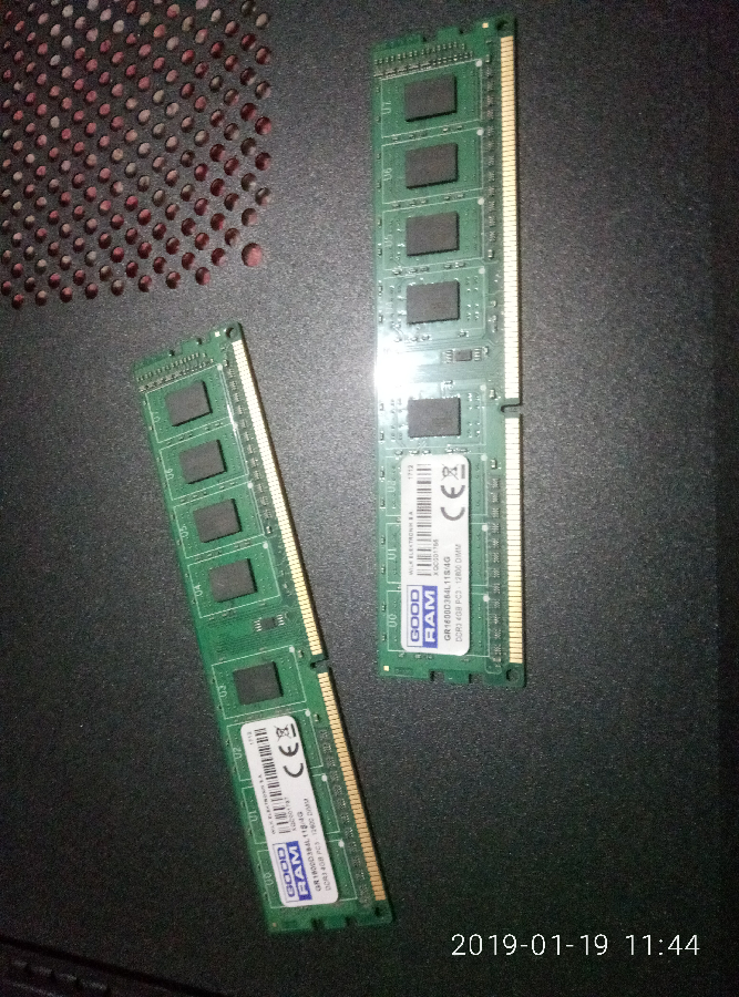 Память 4x2 GB RAM от GOODRAM в отличном состоянии!