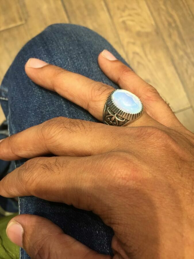 Шикарный мужской перстень с  лунным камнем 21 размер