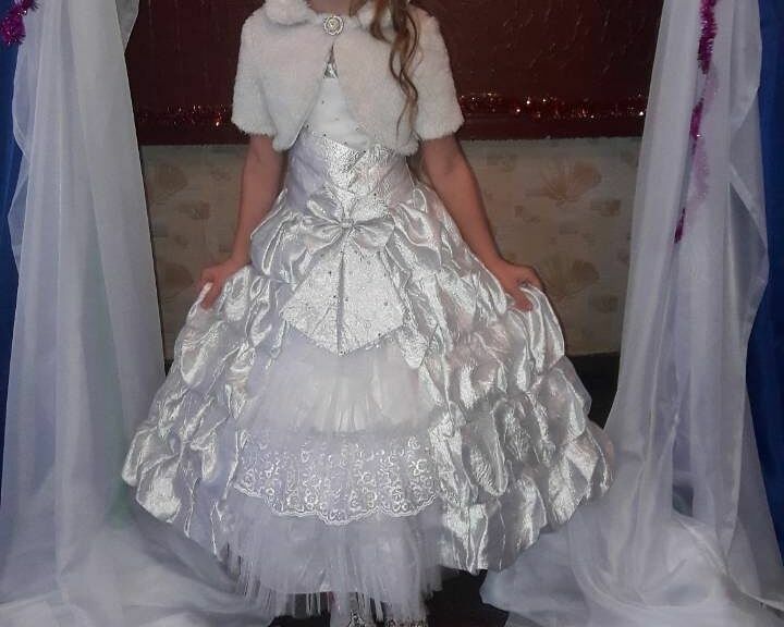 Шикарное платье на маленьку принцесу
