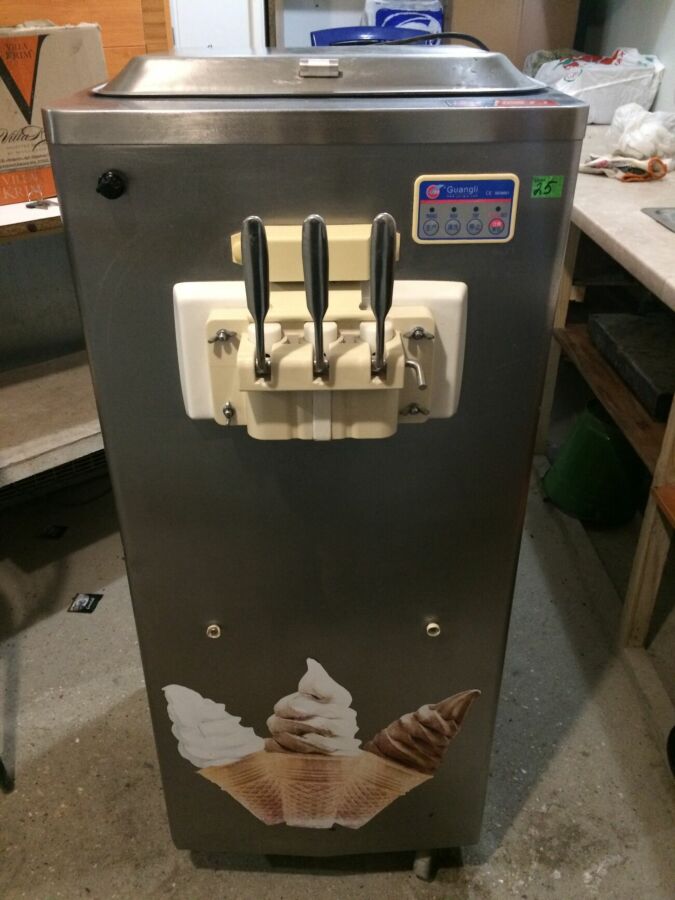 Фризер для мягкого мороженого BQL-838 (25 кг в час!)