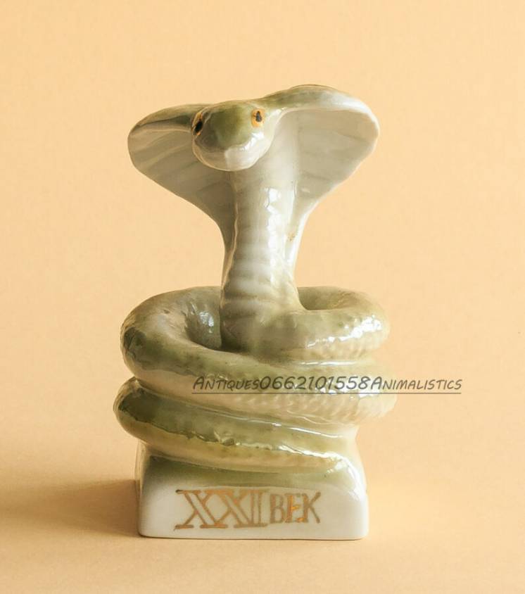 Фарфоровая статуэтка змея Кобра Миллениум Коростень