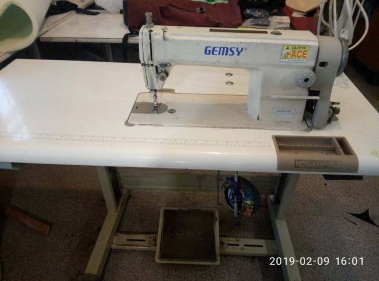 продам промышленая швейная машинка GEMSY5550