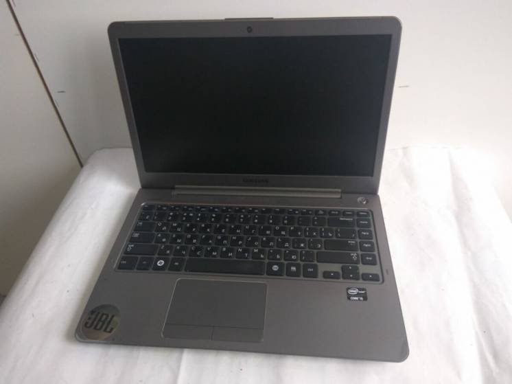 Ноутбук Samsung 530U3C i5-3317U/4Gb/500Gb/GT 620M