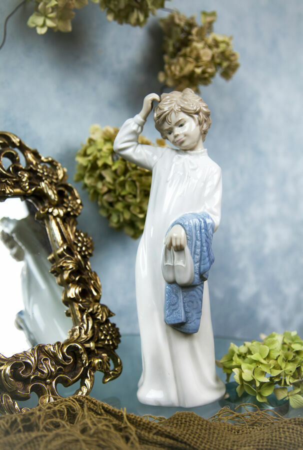 Продам статуэтку NAO by Lladro