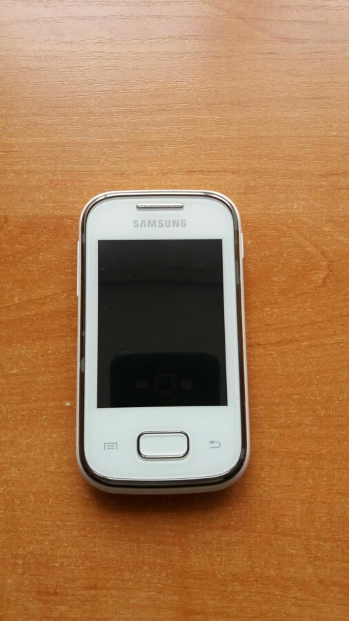 Телефон Samsung GT-S 5300