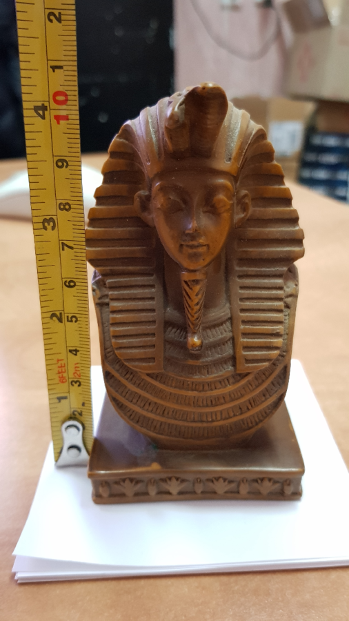 Статуэтка фараона Тутанхамона из Египта
