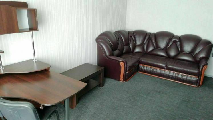 Продается офисное помещение с мебелью в бизнес центре.