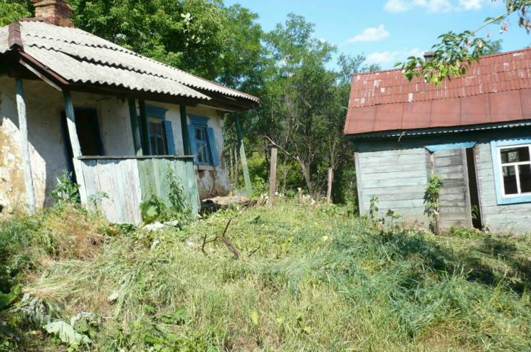 Продам земельный участок 30 соток с ветхим строением в Дергачевском р-