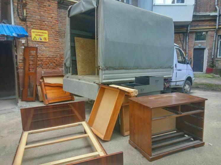 Вывоз старой мебели - харьков. недорого! утилизация мебельного хлама!