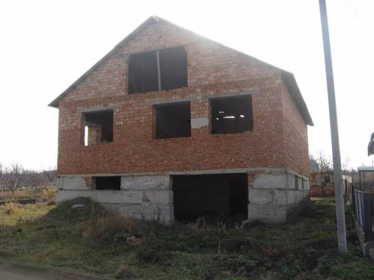 Недобудований житловий будинок