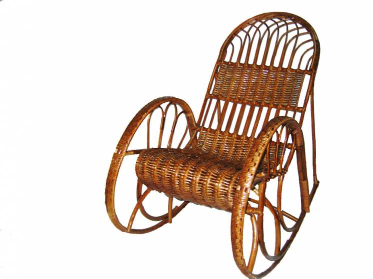 Кресло-качалка плетеное из лозы 