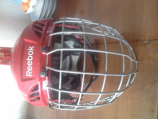 Хоккейный шлем REEBOK 7K размер M б/у