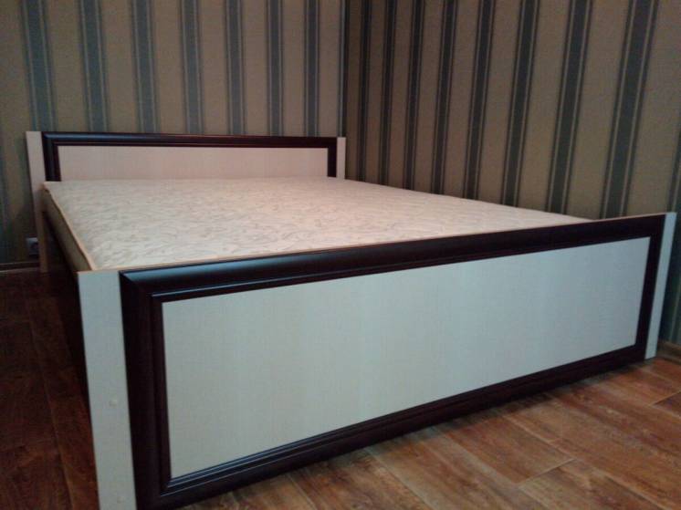 НОВАЯ! Двухспальная кровать с матрасом. 200 х 160 см.