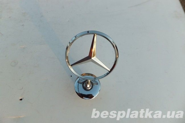 Значек на капот для Mercedes A2218800086