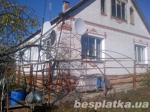 Продам дом в г. Южном 15 км от Харькова