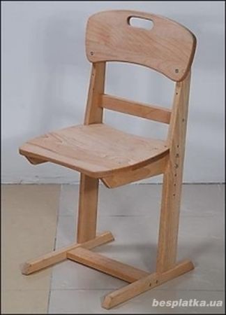 Деревянный стул для школьника и детского сада