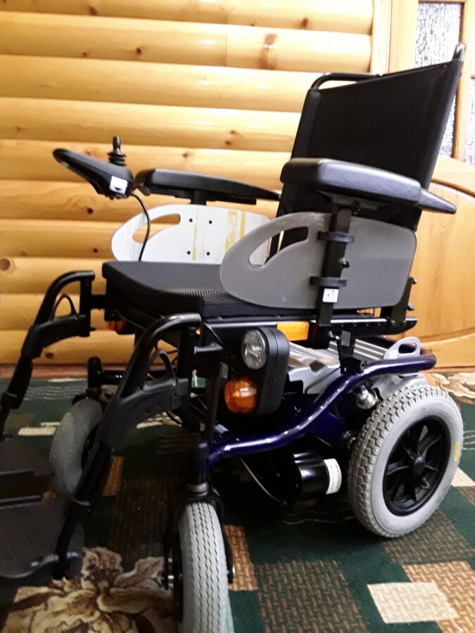 Инвалидная коляска с электроприводом.фирма meyra  Германии