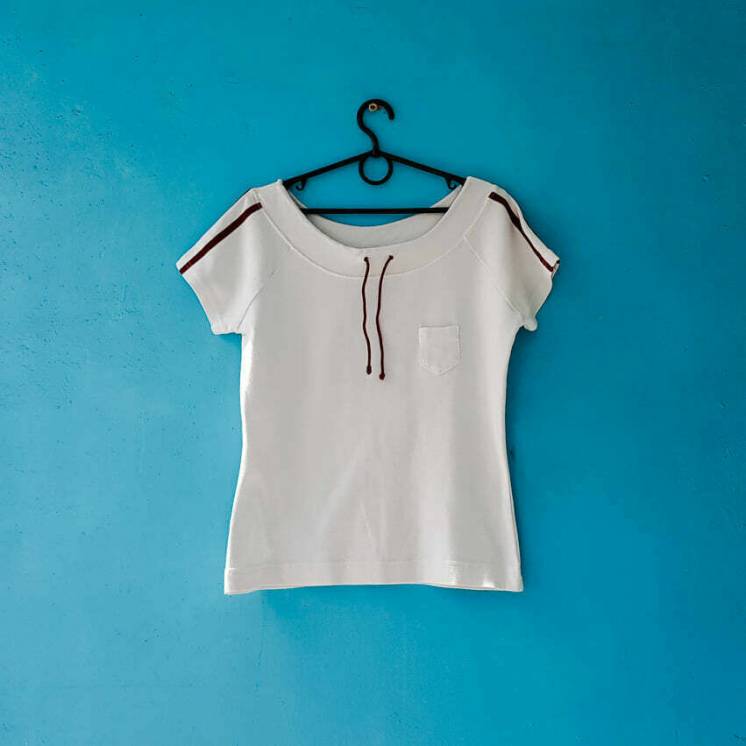 Белая женская футболка от Street One с короткими рукавами и полосками