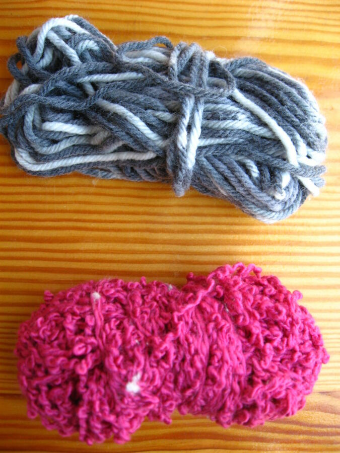 Пряжа розовая букле и серая с белым меланж, остатки, нитки для вязания