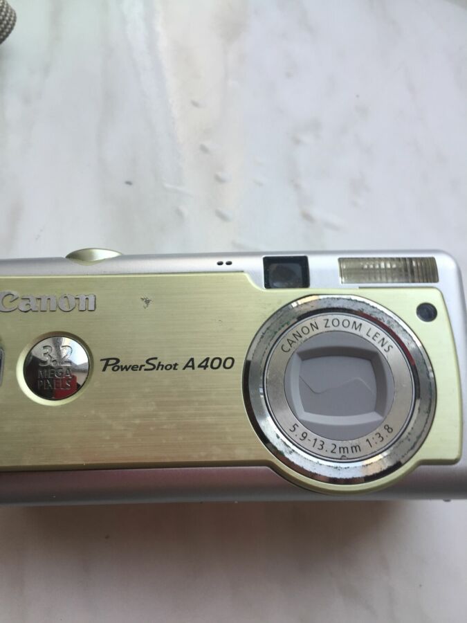Продам цифровой фотоаппарат Canon Power Shot A400