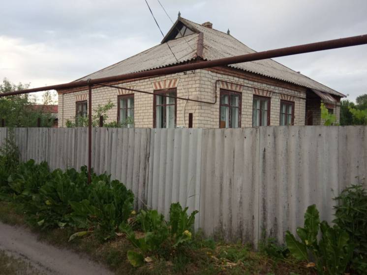 Продам дом в селе Макарово,Станично-Луганский район, Луганской область