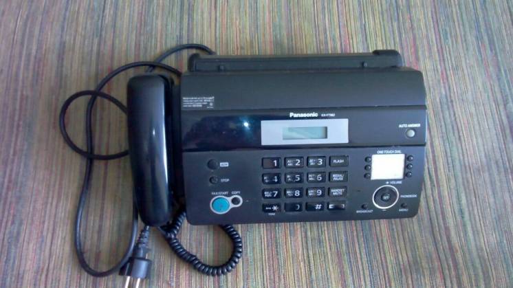 Продам факс Panasonic Kx-ft982