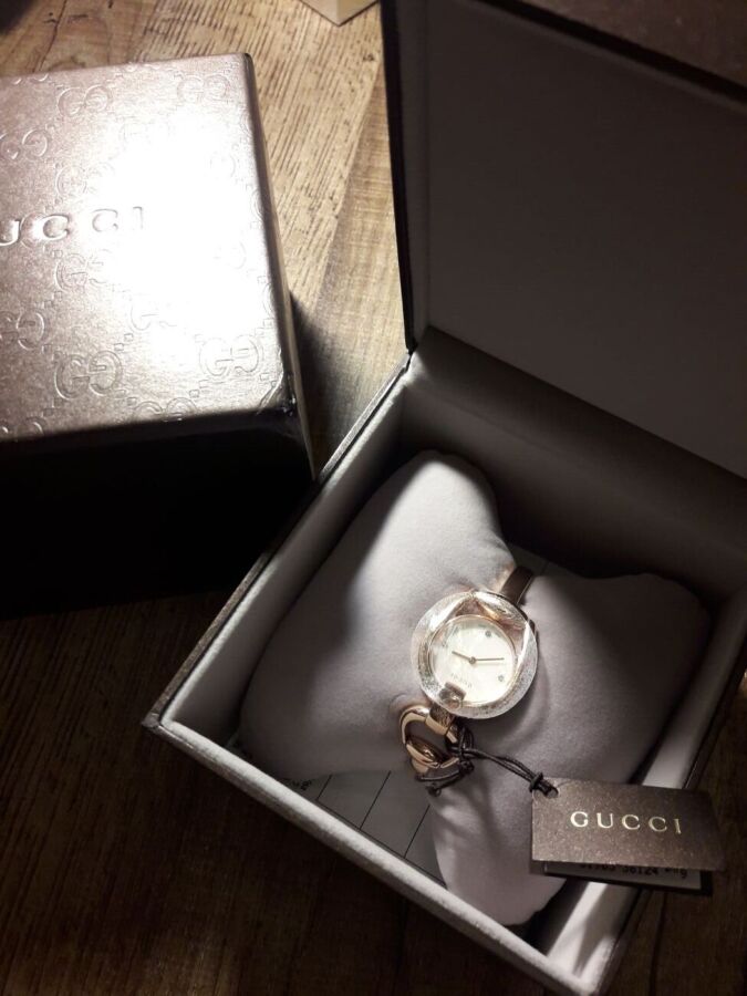 Женские часы Gucci 11200 грн.