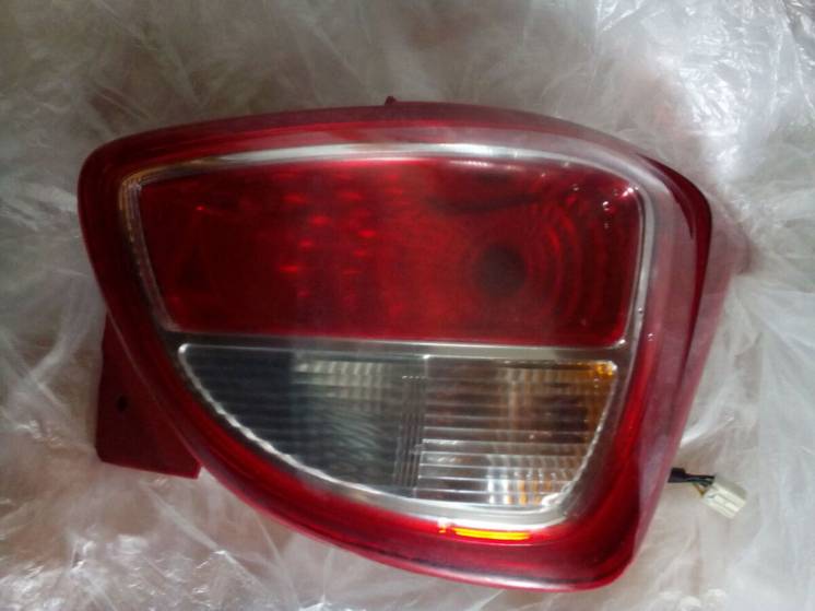 Задний правый фонарь Hyundai I10 2013-  92402-b9000