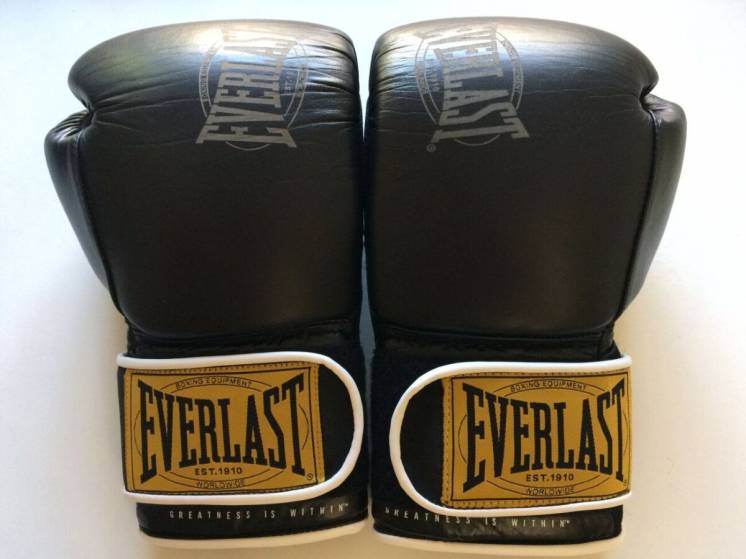 Боксерские перчатки Everlast 1910 Classic Training Gloves 16 0z