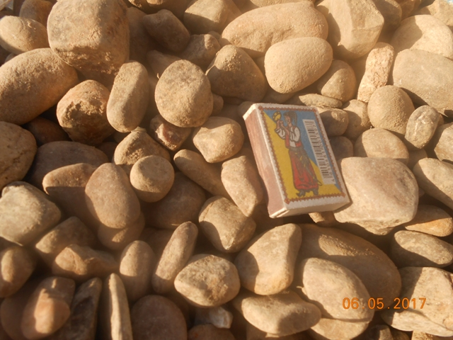 Камень. галька речная коричневая 20-70 мм