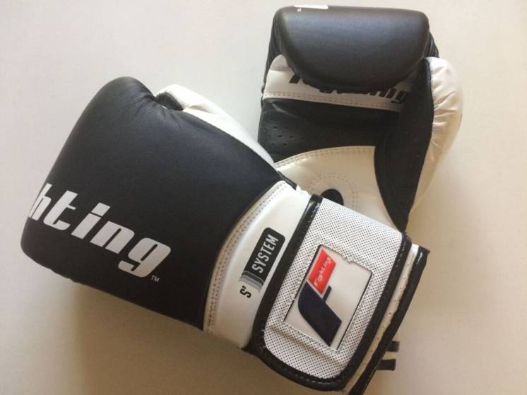 Боксерские перчатки Fighting Sports S2 Gel Power Gloves 14 унций