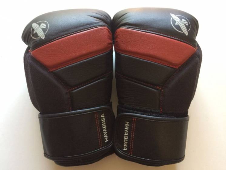 Боксерские перчатки Hayabusa T3 Boxing Gloves 16 унций, черный/красный