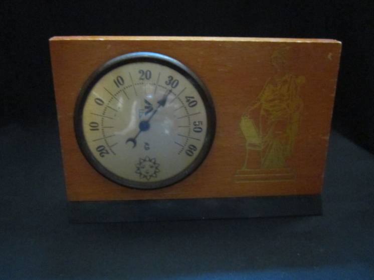 Термометр воздуха -плакетка СССР. Рабочий 50е годы