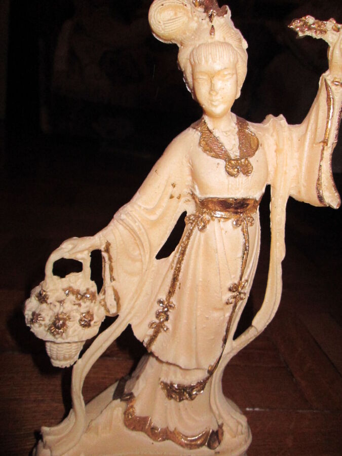Статуэтка. керамика. японский традиционный костюм. 25 см.