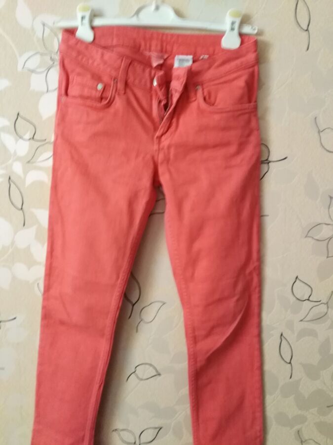 Класные джинсы, цвет коралловый