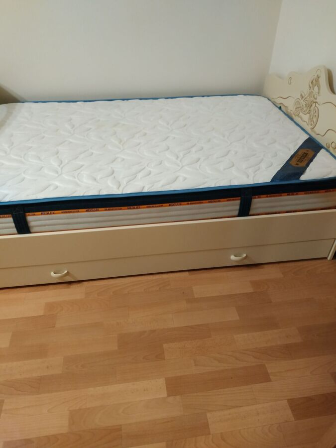 Кровать польской фирмы меблик 1.90*1.20