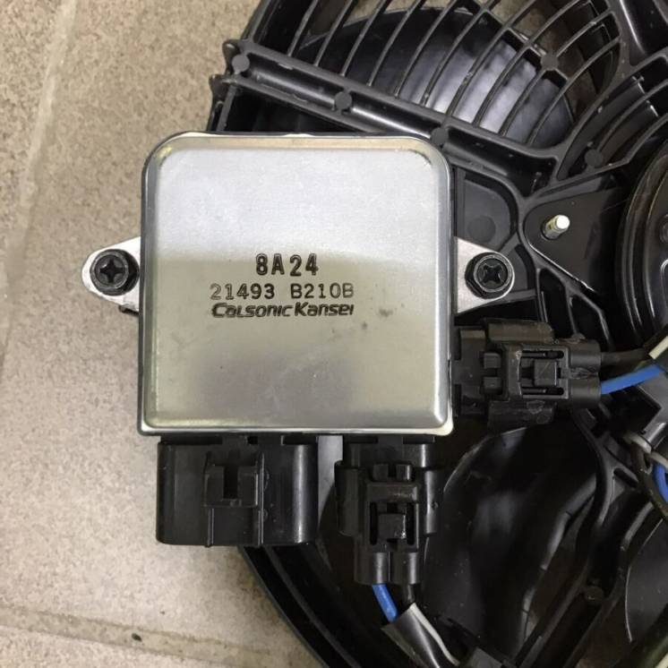 Модуль управления вентилятором Nissan Leaf 2018  21493 B210B