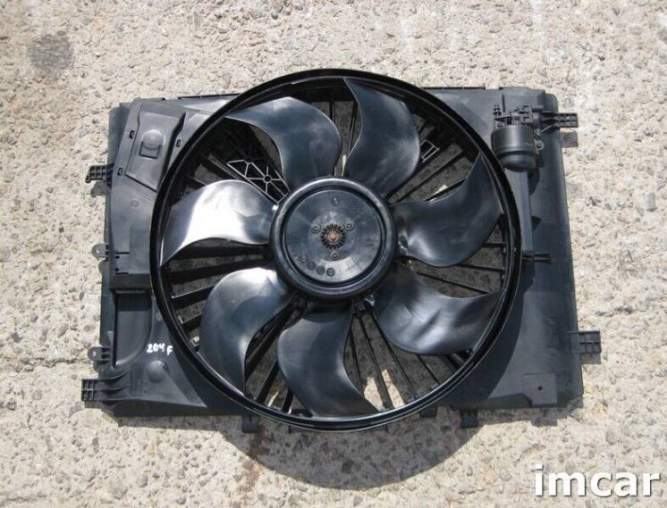 Вентилятор основной (радиатора) с жалюзями Mercedes W204 (2007-2014)