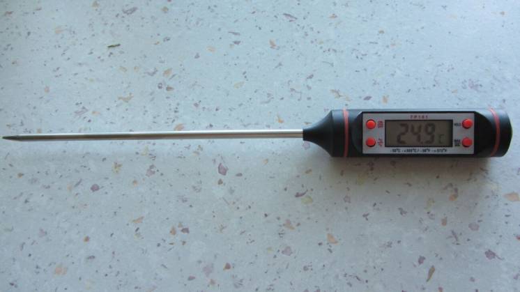 Кухонный электронный термометр с щупом
