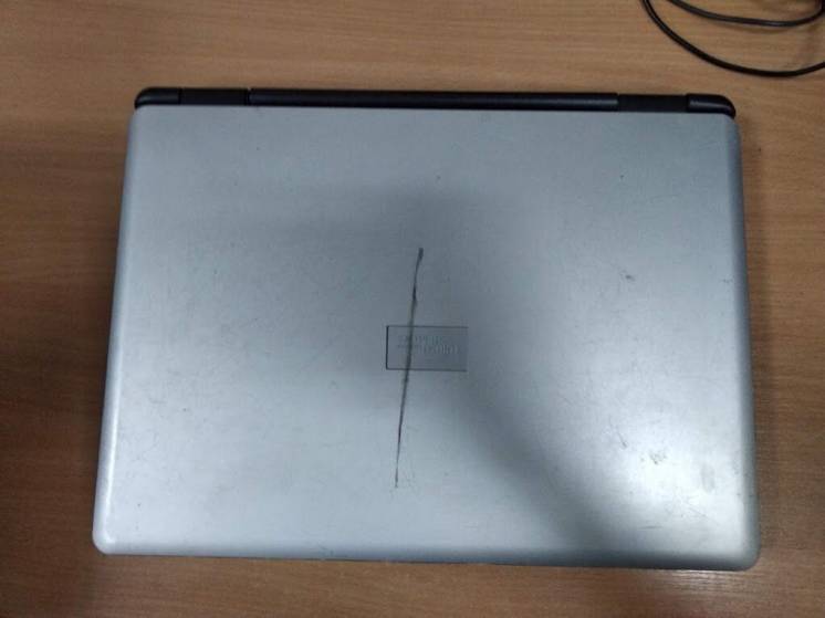Fujitsu Siemens Amilo M1437g ноутбук неисправный