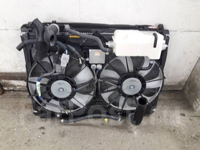 Радиатор охлаждения в сборе с диффузорами Lexus Ls 460