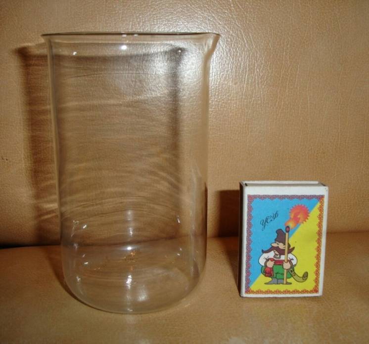 Стакан/склянка на 350 мл з носиком, лабораторна, з прозорого скла